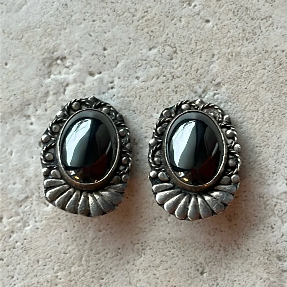 Sterling silver clip on earrings - Picture 1 of 3